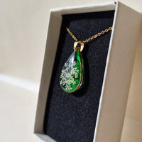 New teardrop emerald necklace