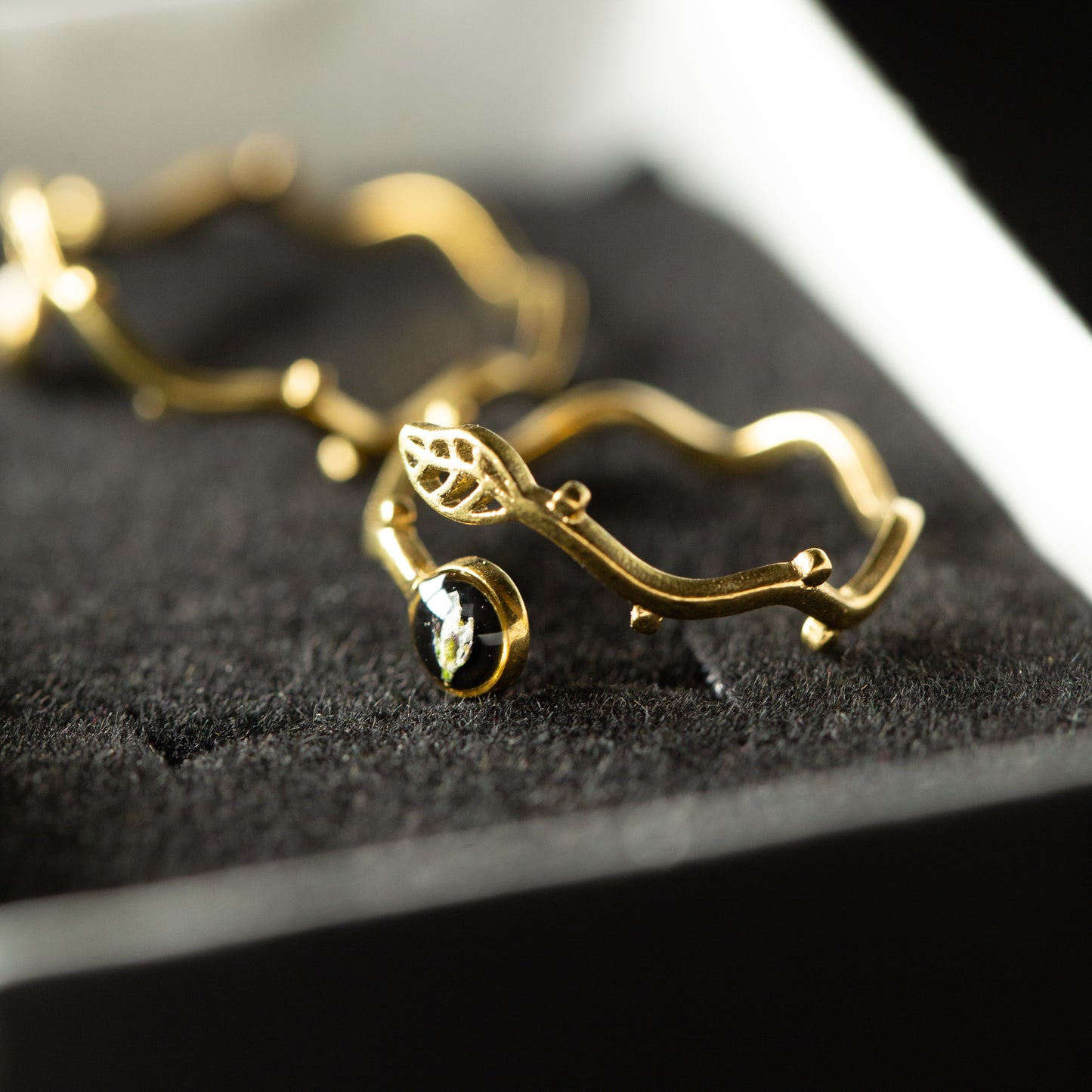 💫 Delicate Forest Flowers Ring